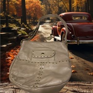 Stone Mountain tan medium handbag with original key chain